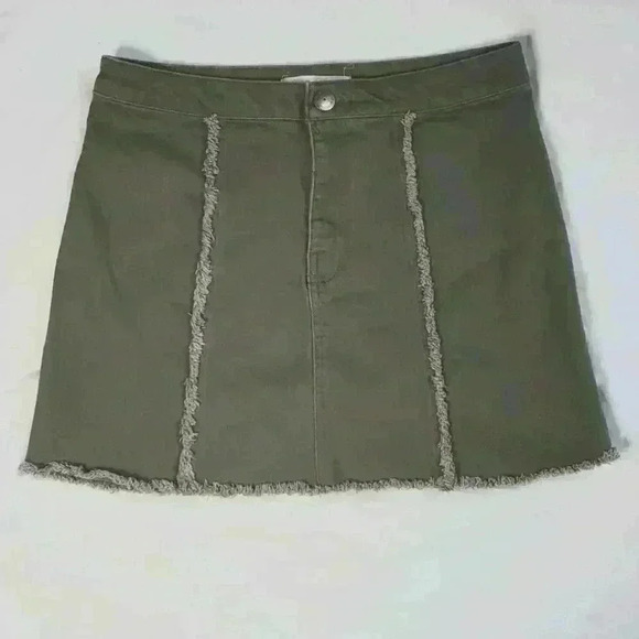 BCBGeneration Frayed Edge Olive Denim Mini Skirt sz 27 (4)  Boho Festival - Picture 1 of 9